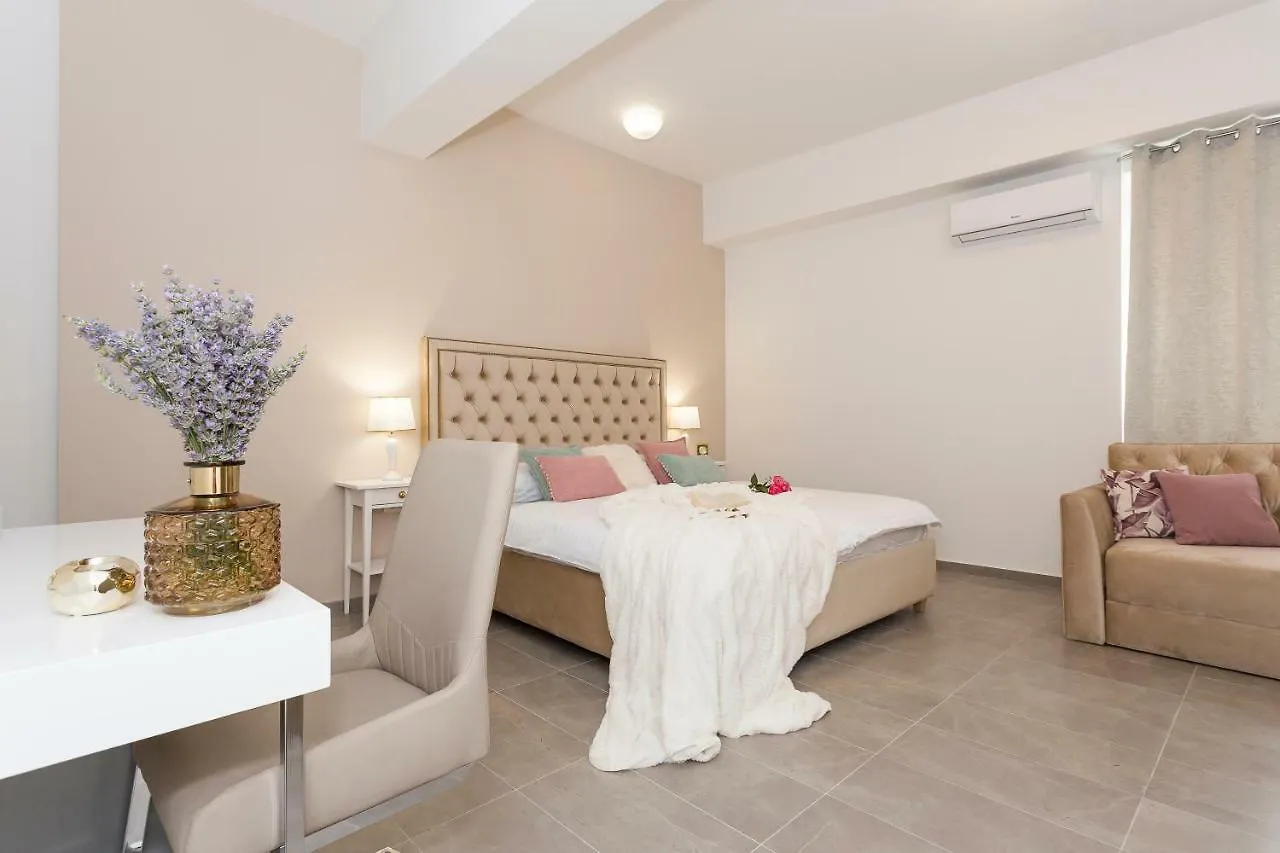 Luxury Rooms Saint Jacob Trogir 4*,