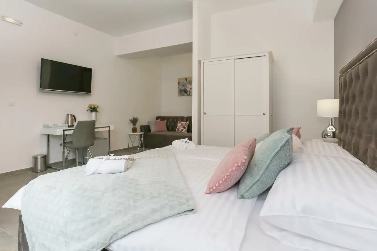 Luxury Rooms Saint Jacob Trogir Vendégház
