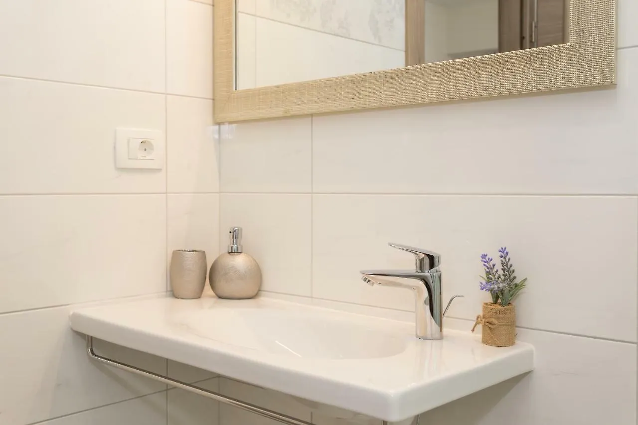 Luxury Rooms Saint Jacob تروغير 4*,